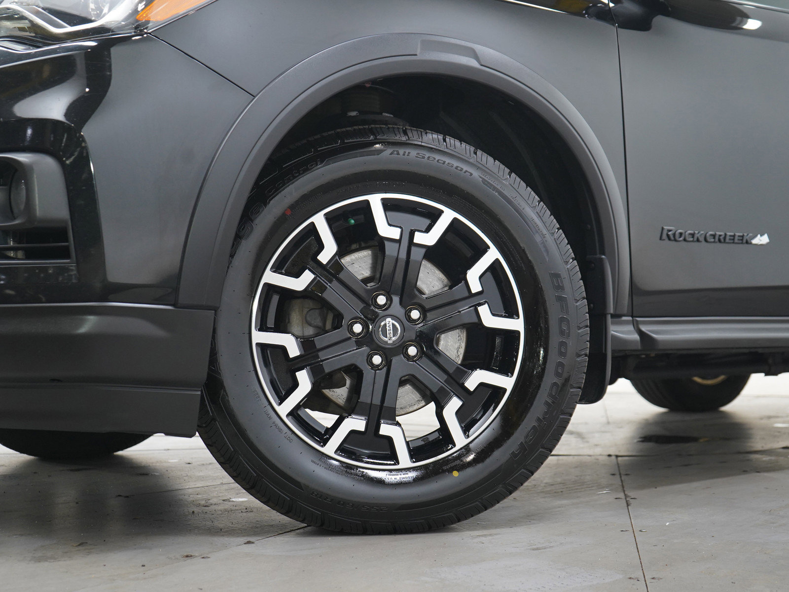 Used 2020 Nissan Pathfinder SL AWD/4WD image 28