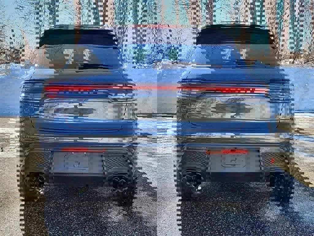 Certified 2024 Porsche Macan S image 6