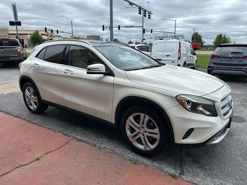 Used 2017 Mercedes-Benz GLA 250 4MATIC image 3