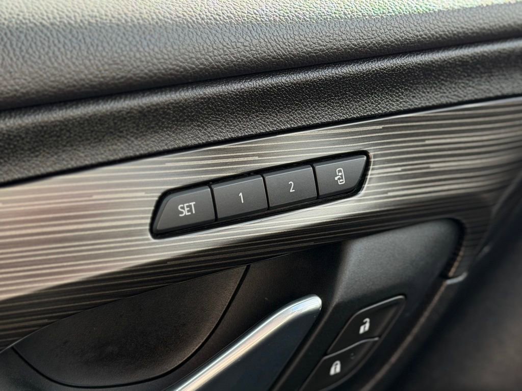 Used 2021 GMC Terrain SLT image 25