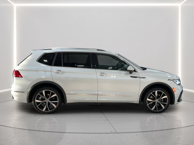 Certified 2023 Volkswagen Tiguan SEL R-Line AWD/4WD image 7