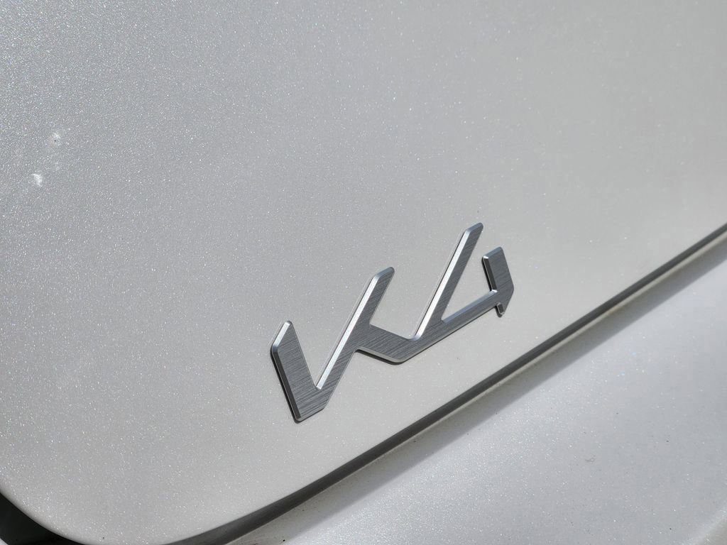 New 2026 Kia K4 GT-Line w/ GT-Line Premium Package FWD image 8
