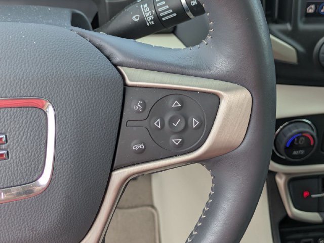 Used 2022 GMC Terrain Denali w/ Denali Premium Package AWD/4WD image 19