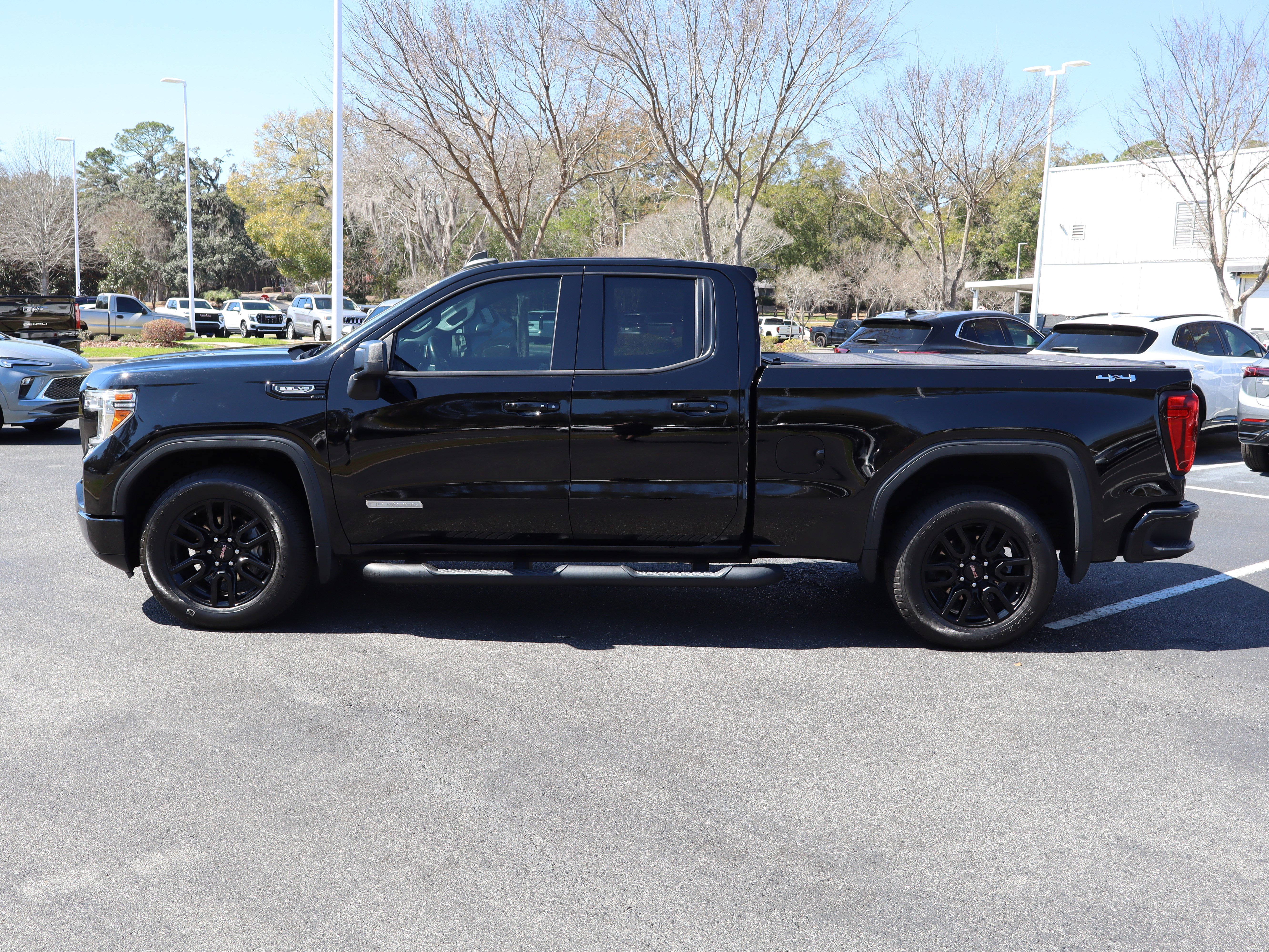 Used 2022 GMC Sierra 1500 Elevation image 6