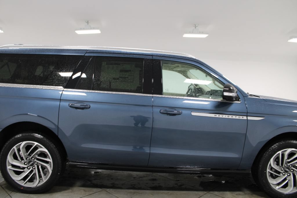 New 2027 Lincoln Navigator L Reserve RWD image 10
