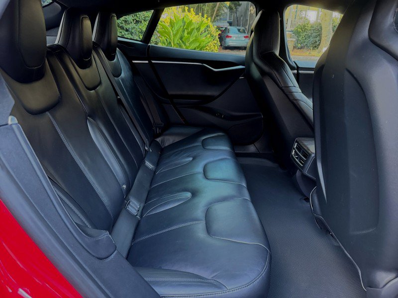 Used 2015 Tesla Model S 70D AWD/4WD image 28
