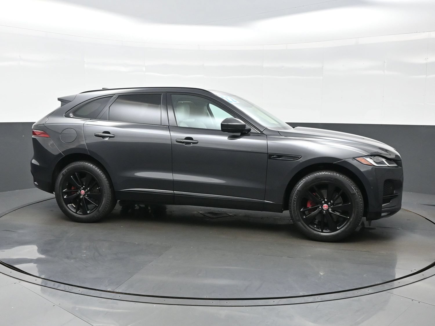 Used 2022 Jaguar F-PACE S AWD/4WD image 10