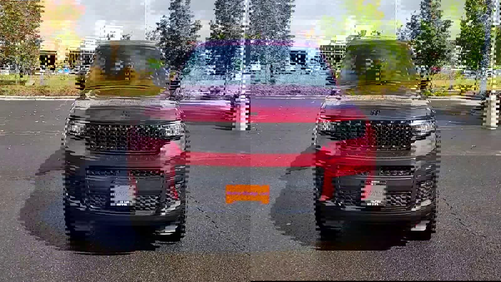 New 2025 Jeep Grand Cherokee L Altitude image 3