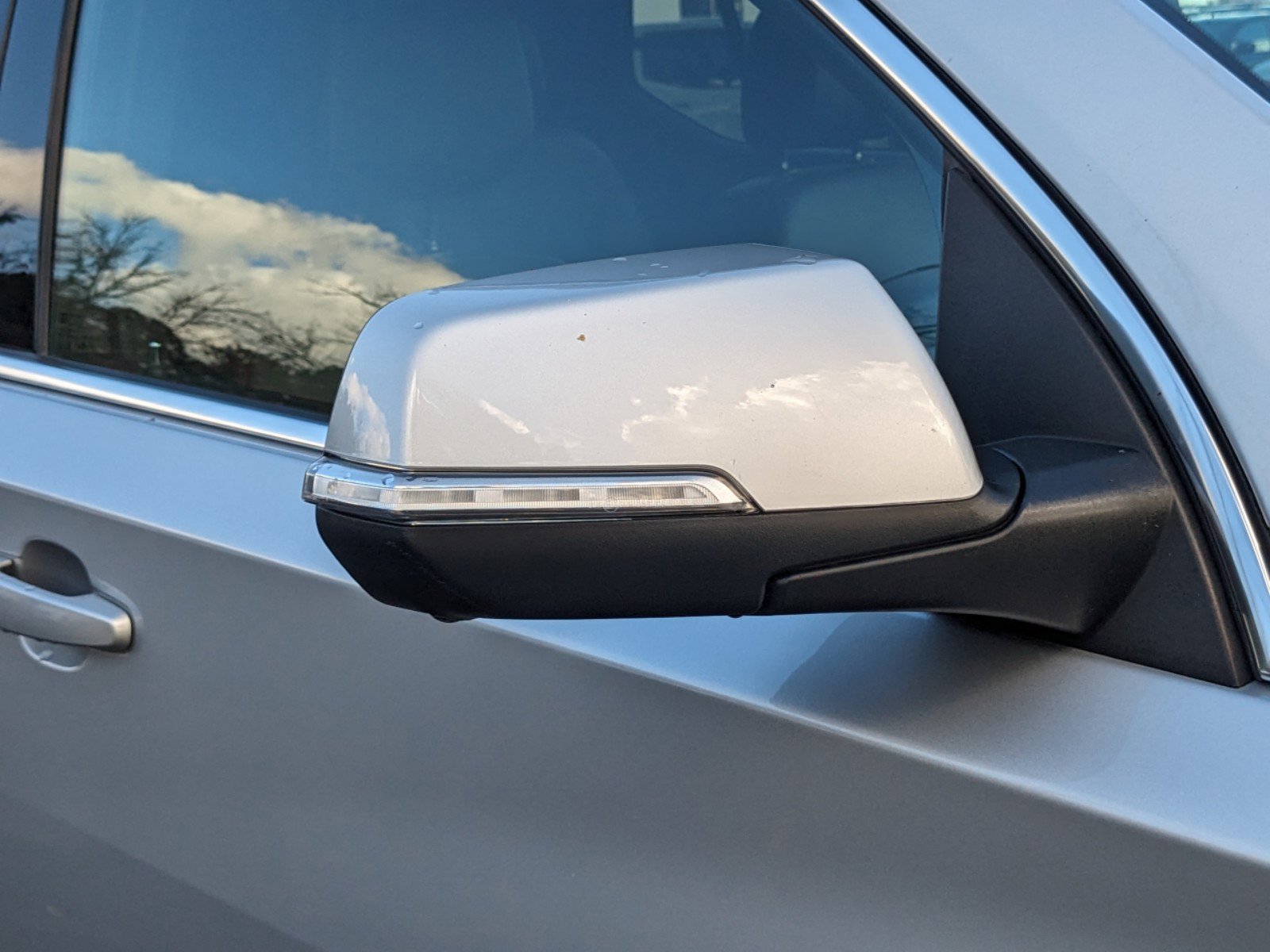 Used 2022 Chevrolet Traverse LT w/ LT Premium Package image 12