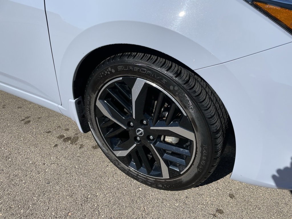 Used 2023 Nissan Versa SR w/ Electronics Package image 3