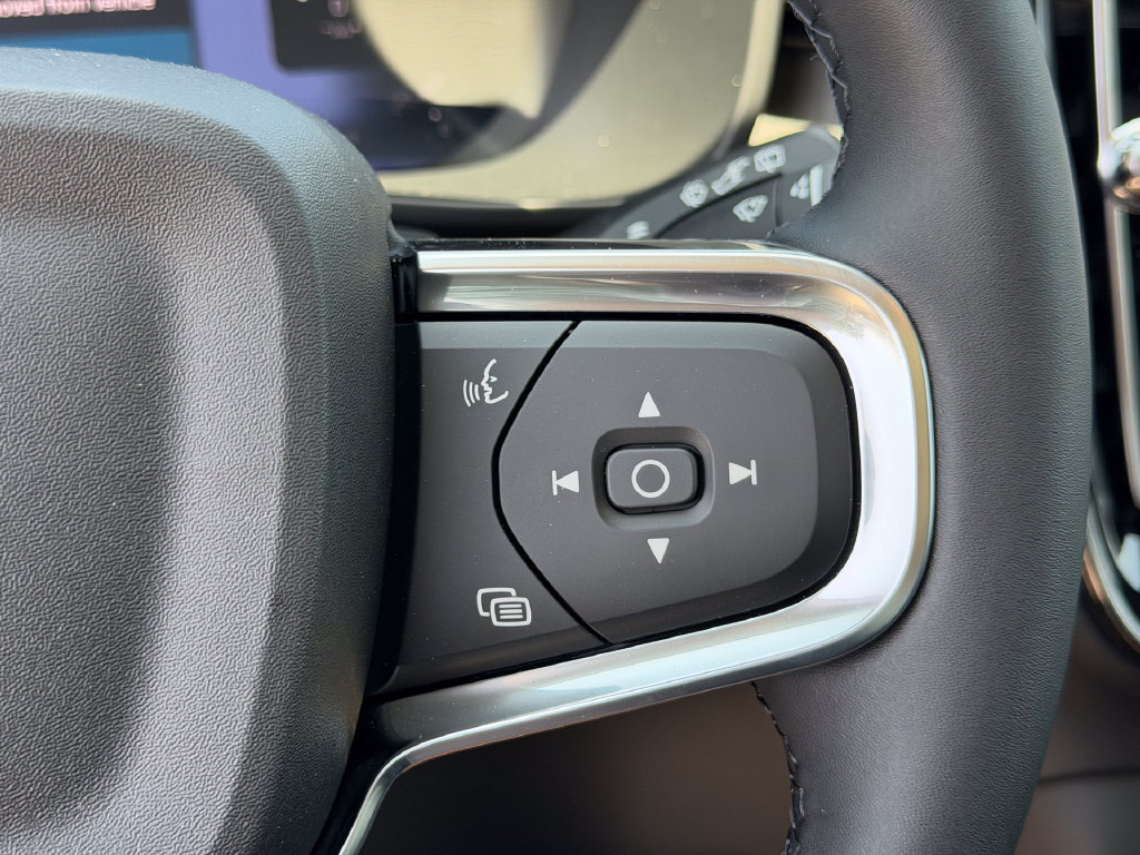 New 2026 Volvo XC40 B5 Plus w/ Climate Package AWD/4WD image 18
