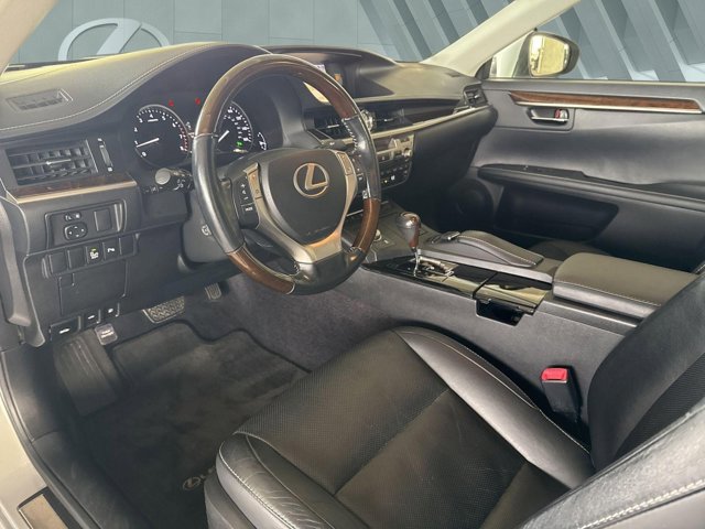 Used 2015 Lexus ES 350 w/ Luxury Package image 11