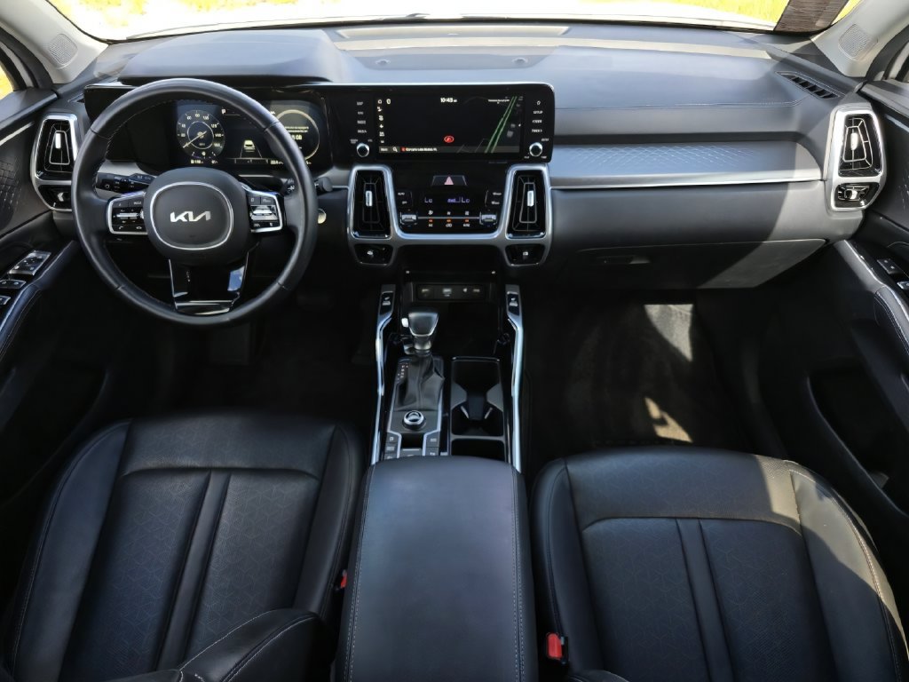 Certified 2023 Kia Sorento SX FWD image 21