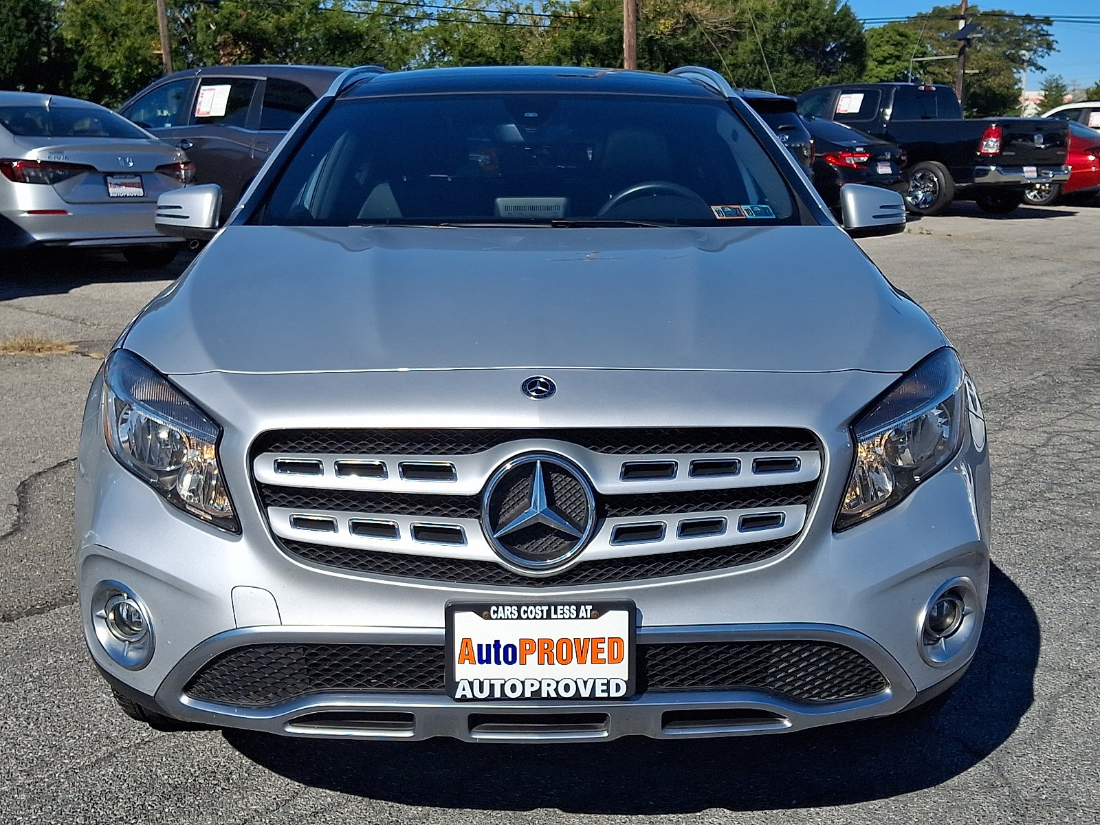 Used 2019 Mercedes-Benz GLA 250 4MATIC image 2
