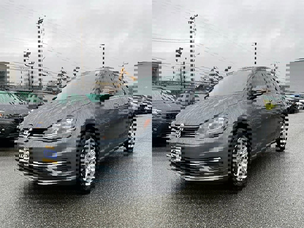 Used 2021 Volkswagen Golf 4-Door image 4