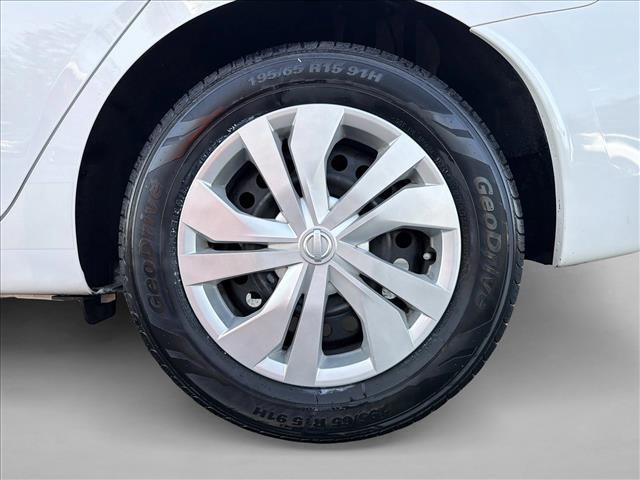 Used 2023 Nissan Versa S image 9