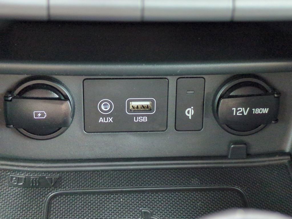 Certified 2021 Hyundai Kona Limited w/ Cargo Package image 17