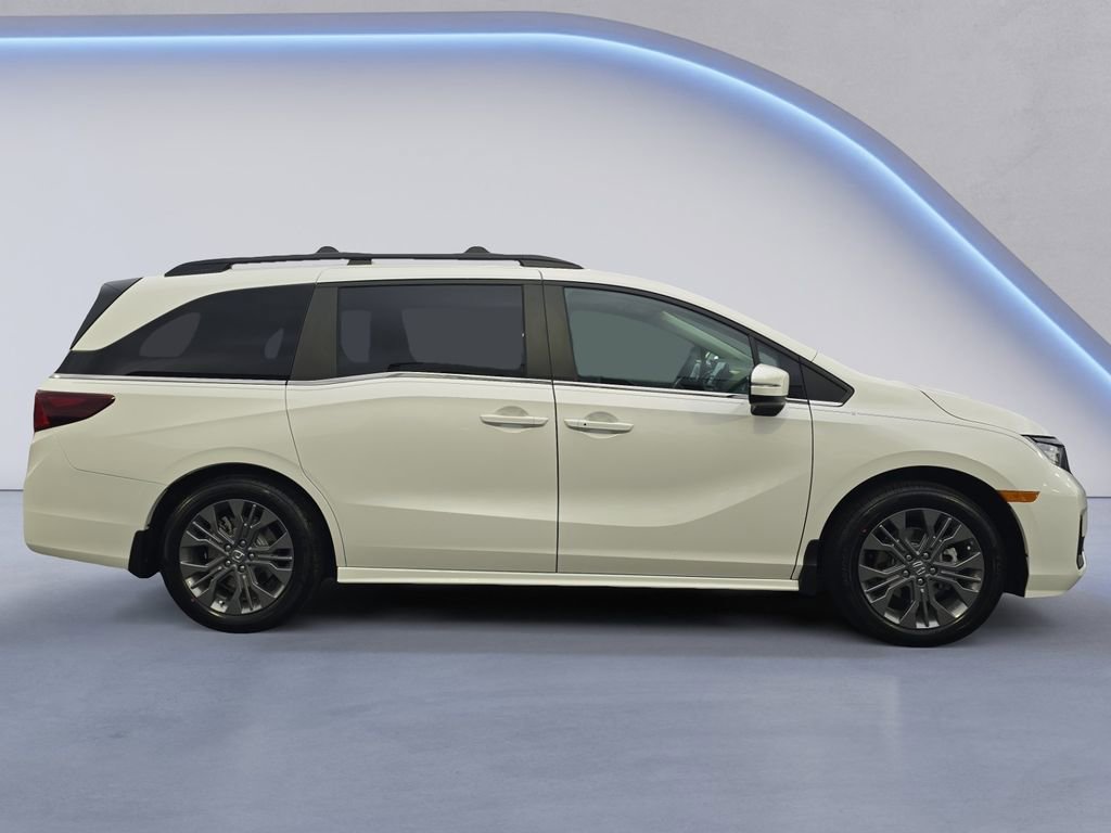New 2026 Honda Odyssey Touring image 6