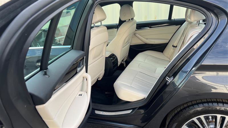 Used 2018 BMW 530e RWD image 43