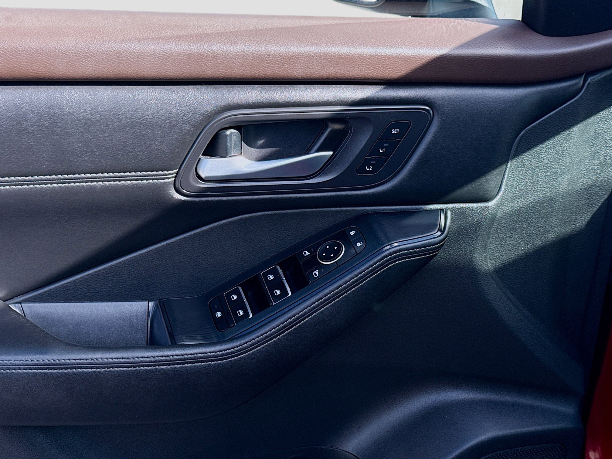 Used 2022 Nissan Rogue SL image 16