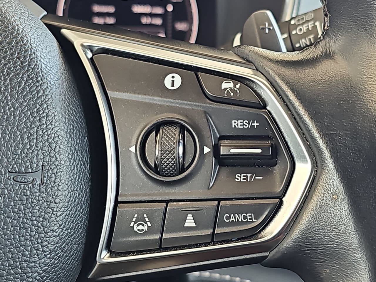 Used 2022 Acura MDX w/ Advance Package AWD/4WD image 24