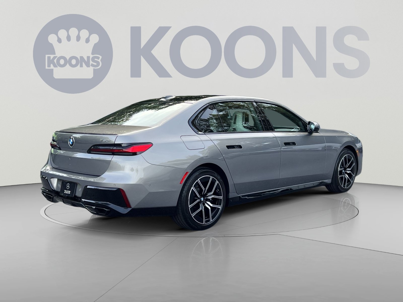 Used 2025 BMW 760i xDrive w/ Executive Package AWD/4WD image 11
