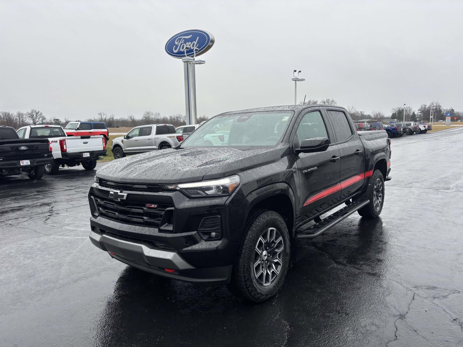 Used 2024 Chevrolet Colorado Z71 w/ Z71 Convenience Package 2 image 4