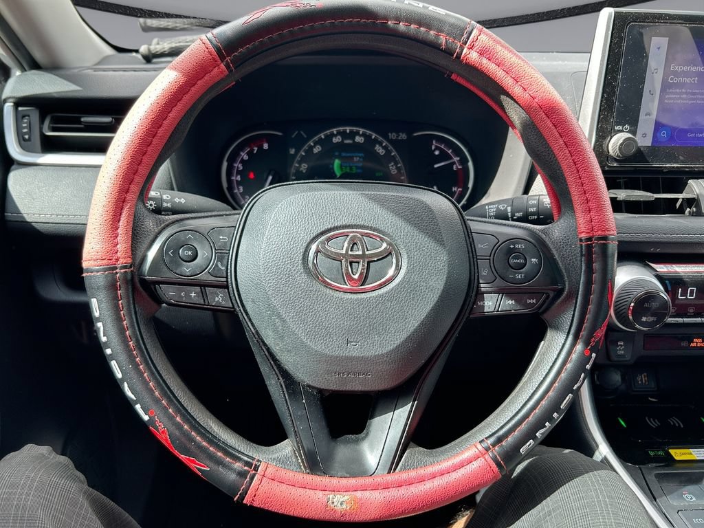 Used 2025 Toyota RAV4 XLE FWD image 15