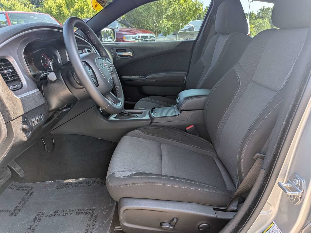 Used 2022 Dodge Charger SXT w/ Blacktop Package RWD image 18