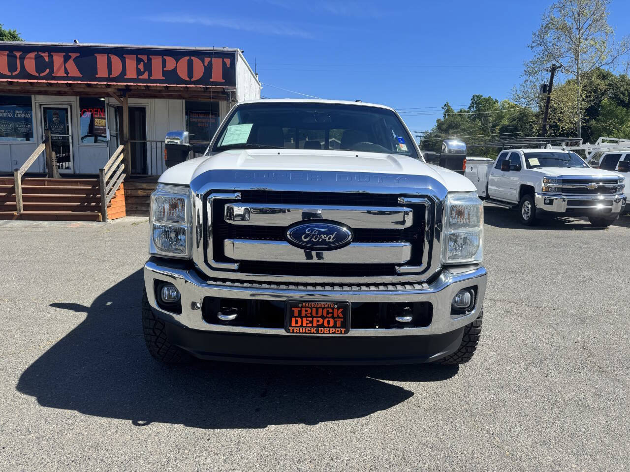 Used 2016 Ford F250 XLT w/ XLT Premium Package AWD/4WD image 3