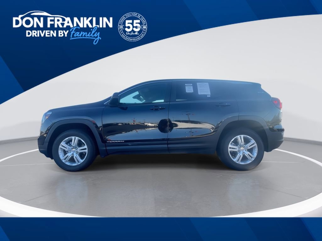 Used 2024 GMC Terrain SLE video 1