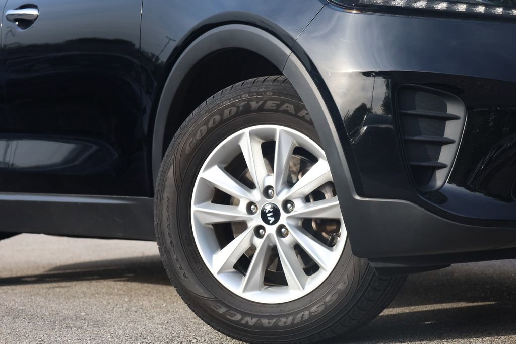 Used 2019 Kia Sorento L FWD image 3