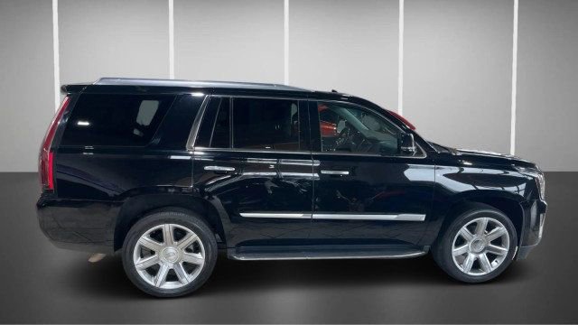 Used 2019 Cadillac Escalade Luxury image 6