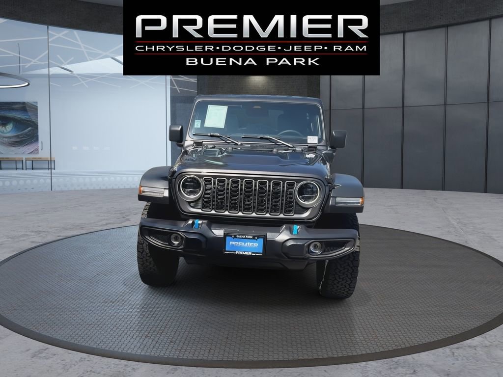 Used 2025 Jeep Wrangler Unlimited Rubicon 4xe w/ Convenience Group image 3