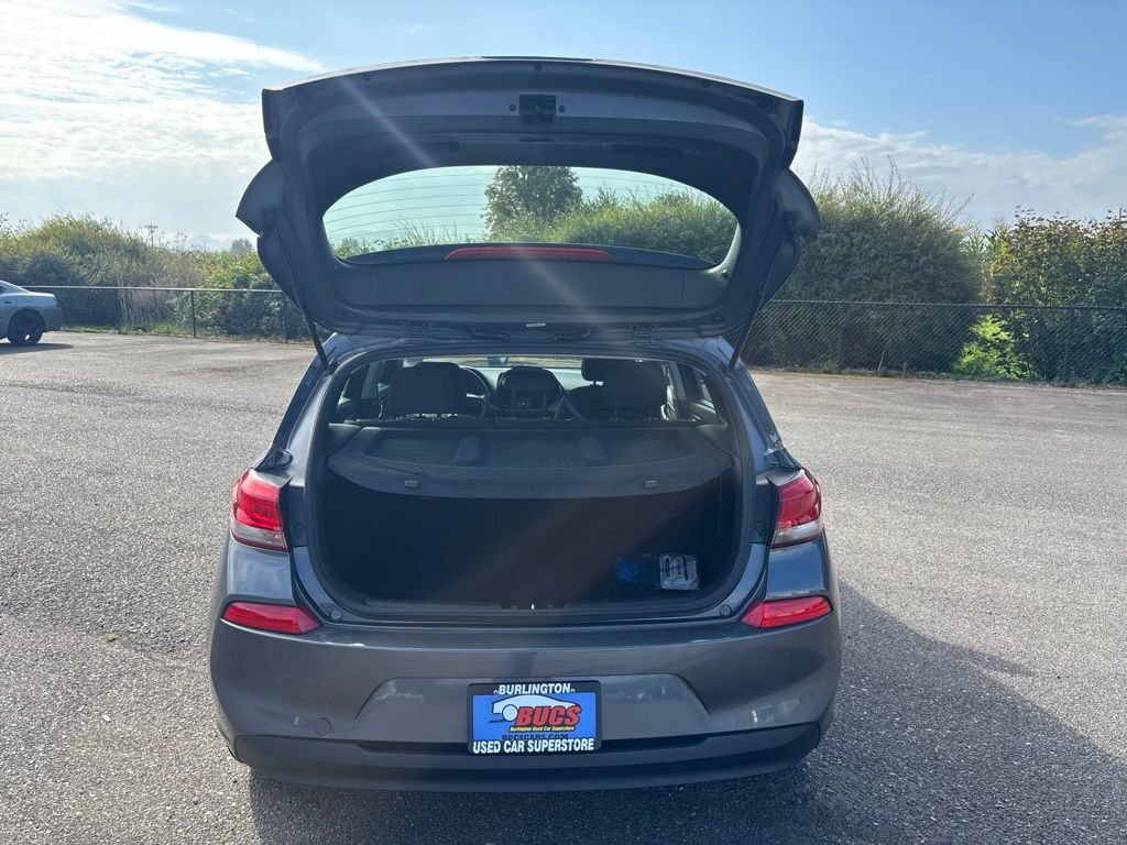 Used 2019 Hyundai Elantra GT FWD image 10