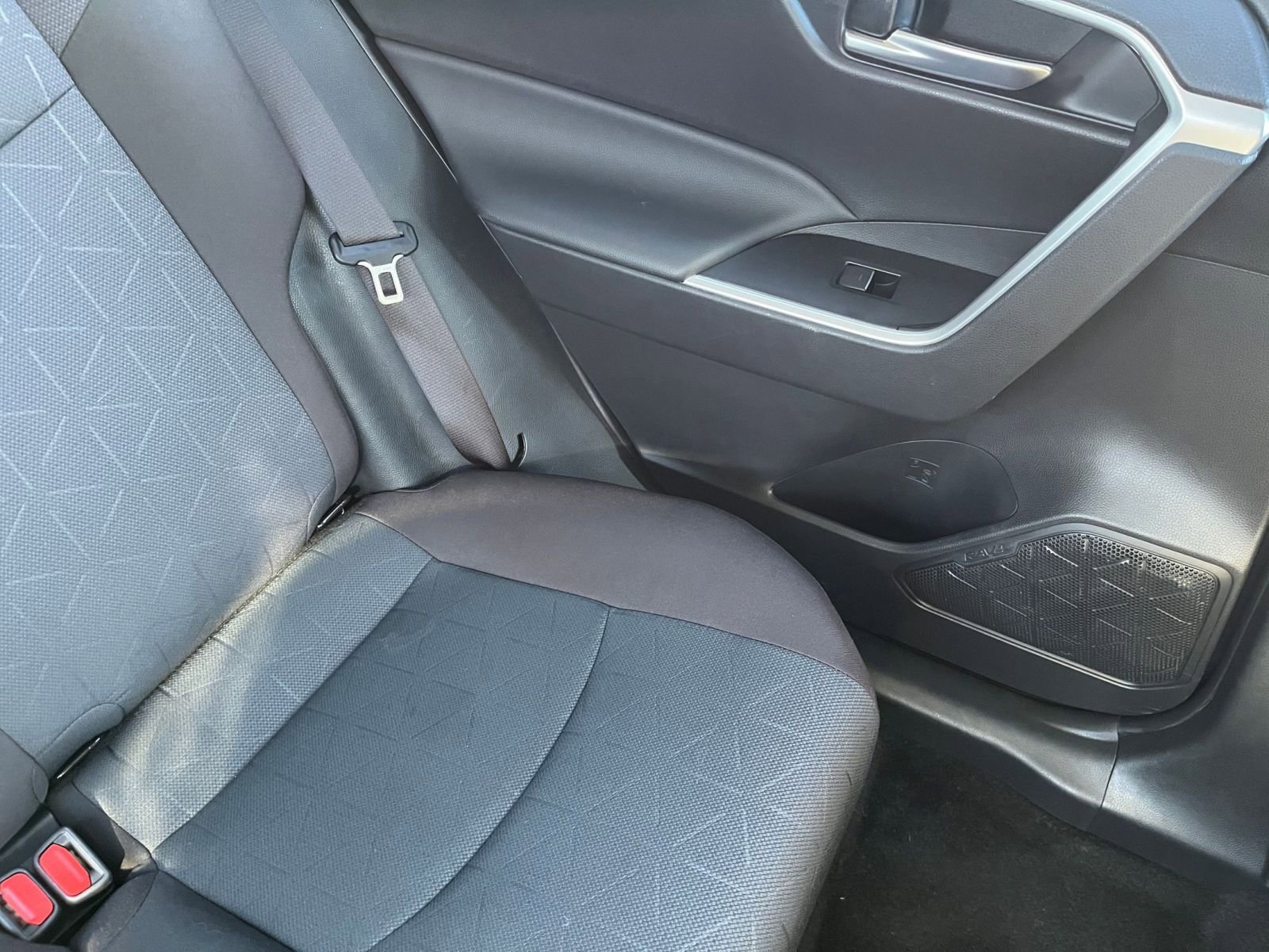 Used 2025 Toyota RAV4 XLE w/ Convenience Package image 40