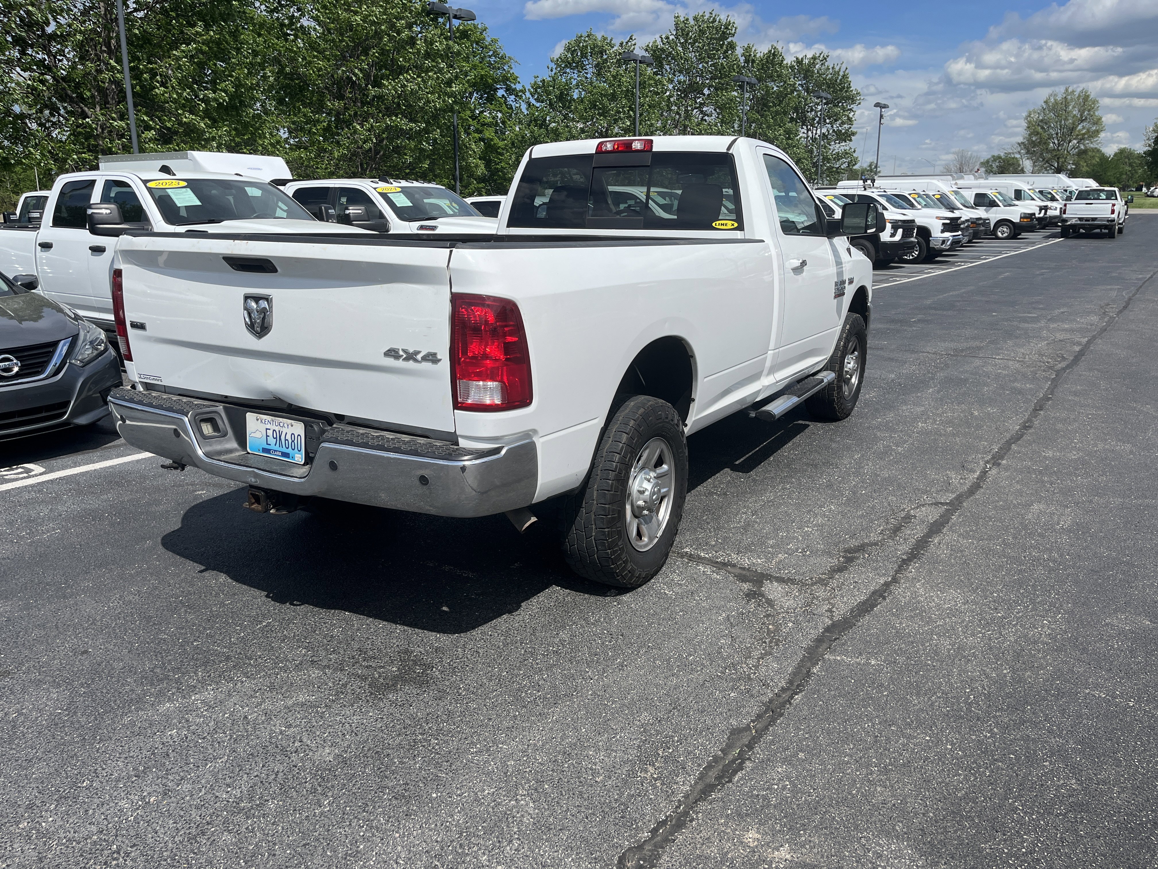 Used 2016 RAM 2500 SLT w/ Popular Equipment Group image 9