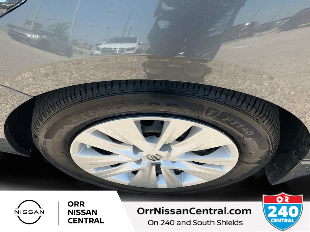 Used 2025 Nissan Sentra S FWD image 9