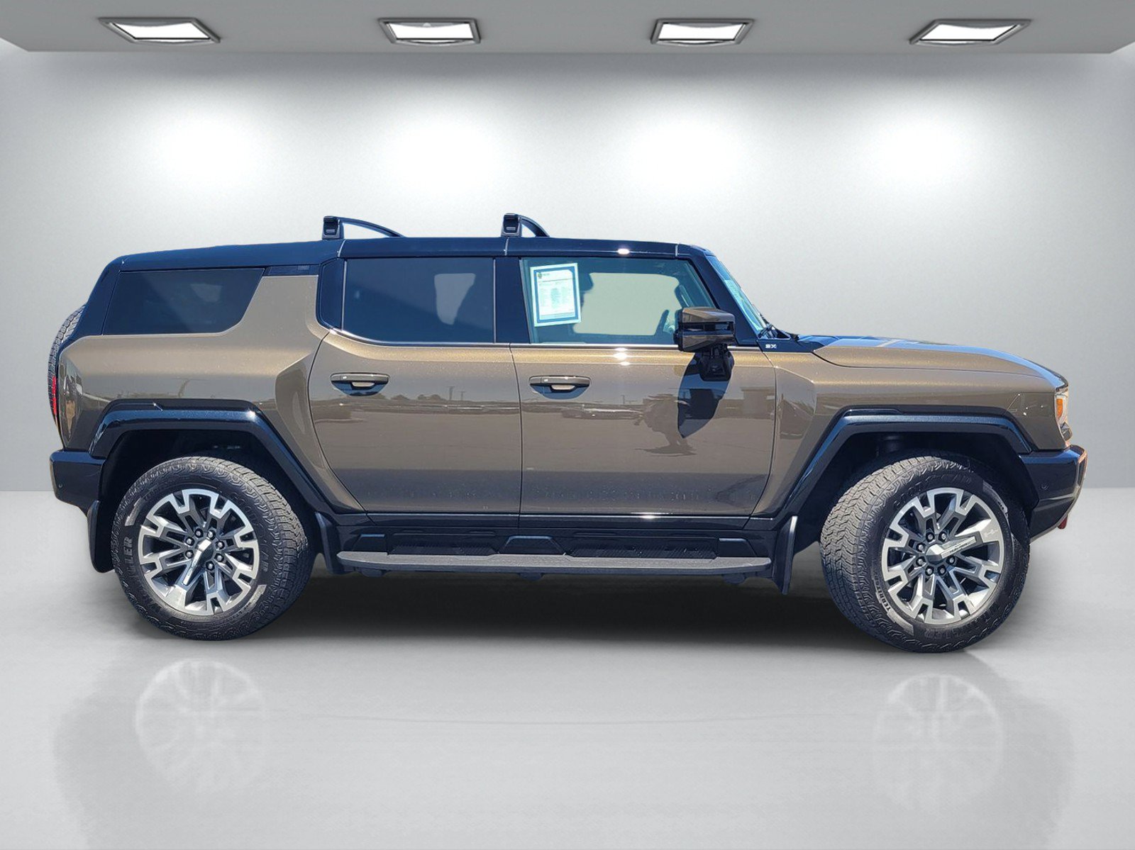 Used 2025 GMC Hummer EV 3X w/ LPO, Illumination Package AWD/4WD image 3