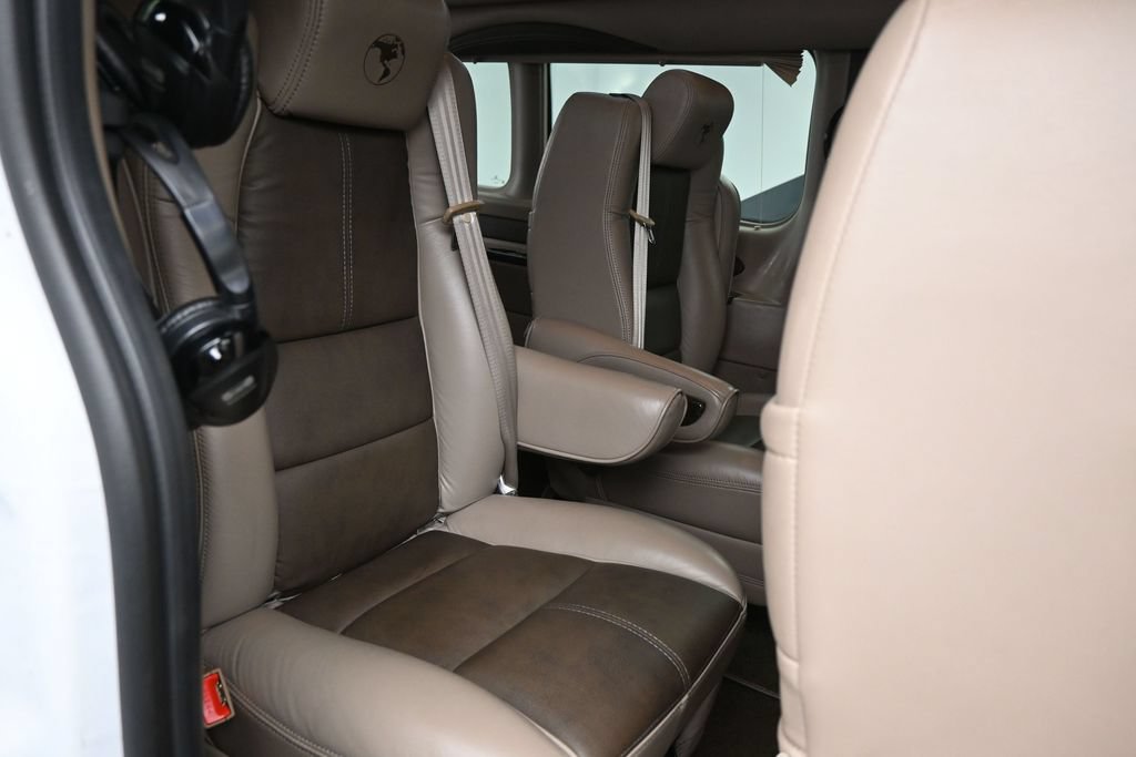 Used 2019 Ford Transit 150 148 Low Roof w/ Exterior Upgrade Package RWD image 26