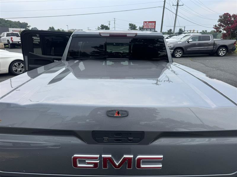Used 2022 GMC Sierra 1500 SLT AWD/4WD image 7