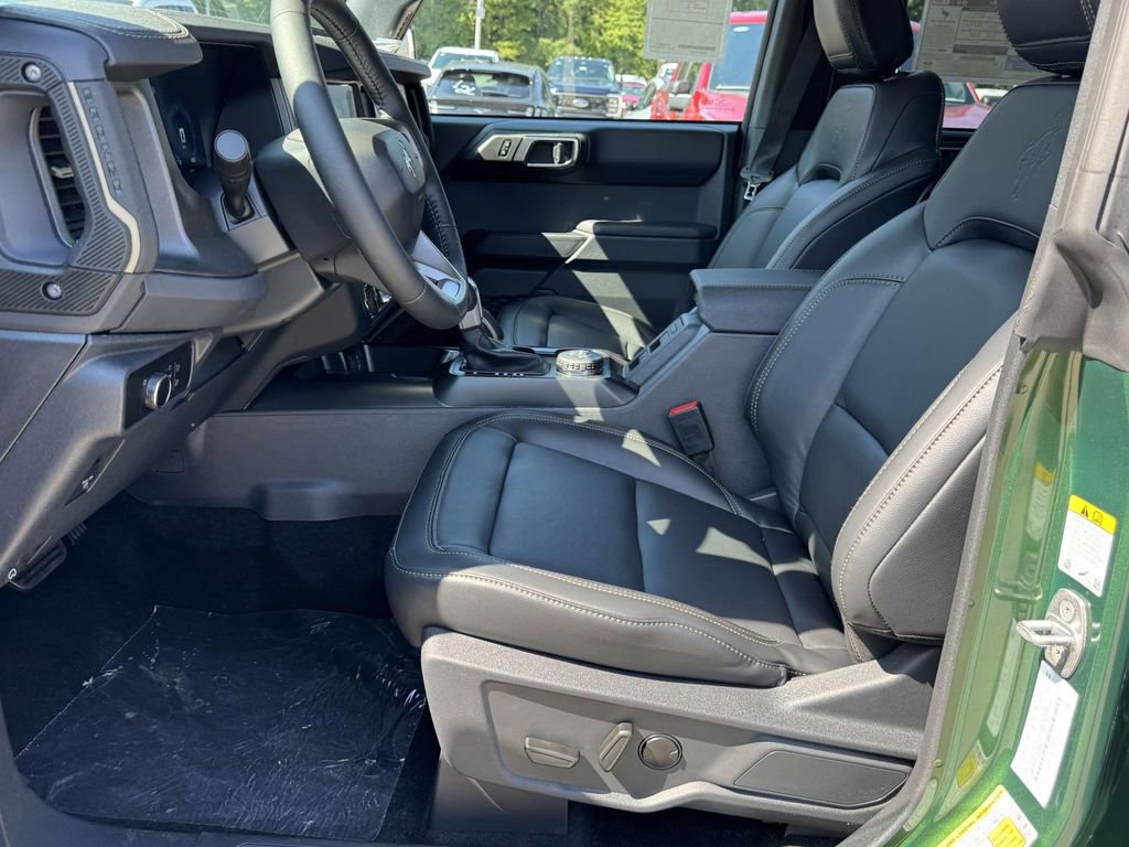 New 2025 Ford Bronco Badlands image 19