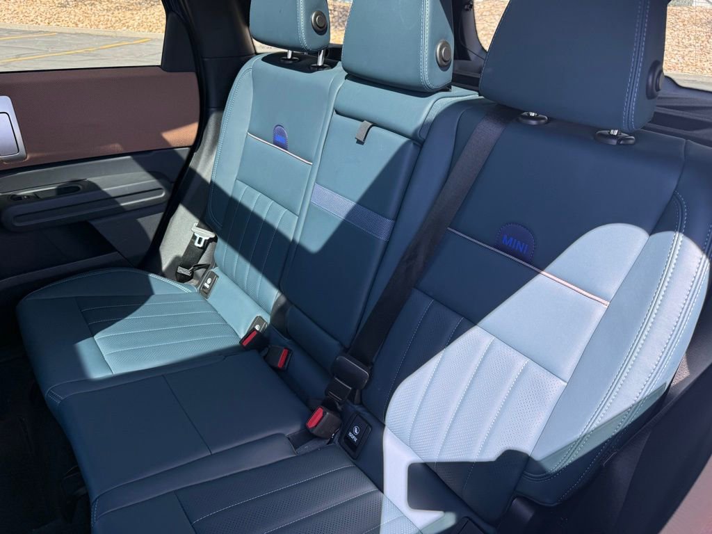 Used 2025 MINI Cooper Countryman S w/ Comfort Package Max image 17