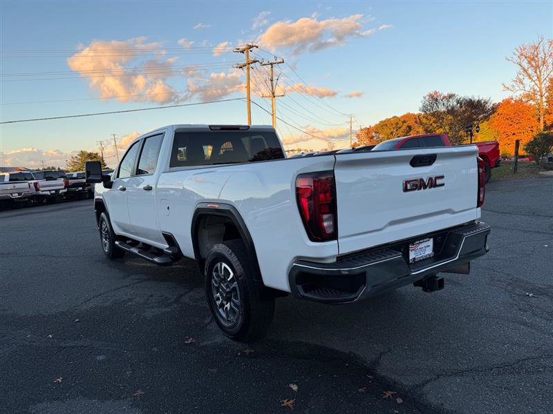 Used 2022 GMC Sierra 3500 Pro w/ Convenience Package image 9