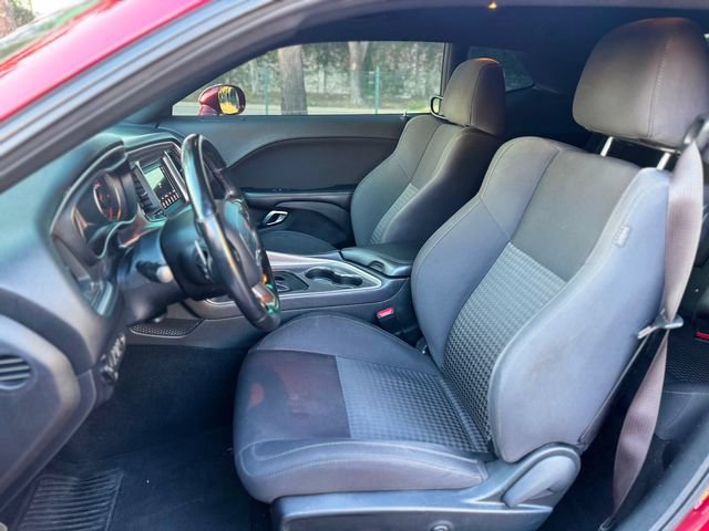 Used 2019 Dodge Challenger R/T w/ Driver Convenience Group RWD image 30