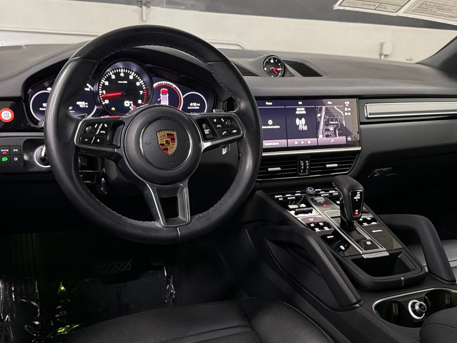 Used 2023 Porsche Cayenne AWD/4WD image 35