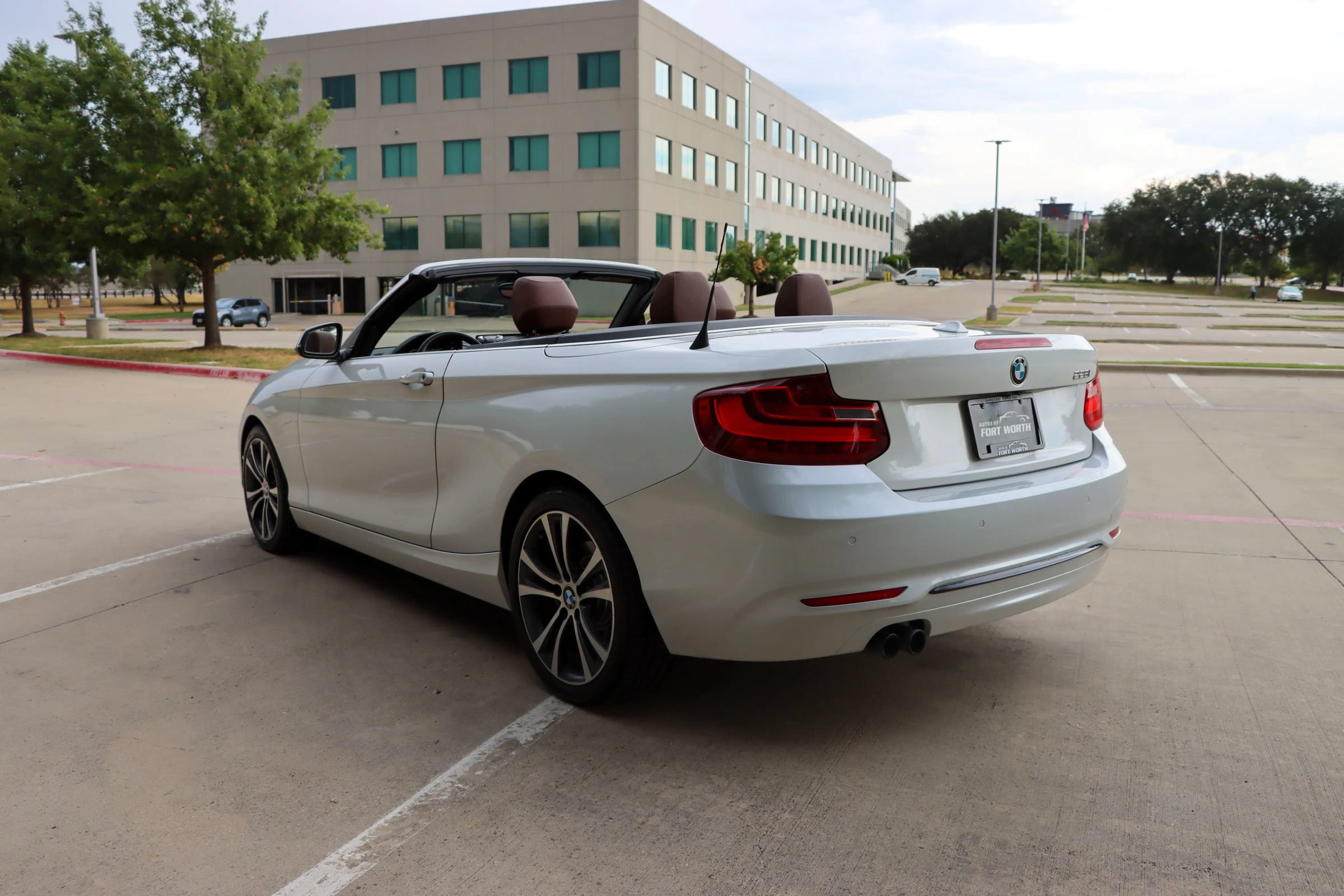Used 2016 BMW 228i Convertible RWD image 5