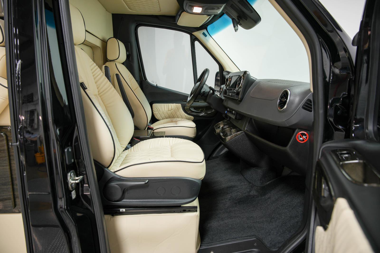 Used 2020 Mercedes-Benz Sprinter 3500 image 64