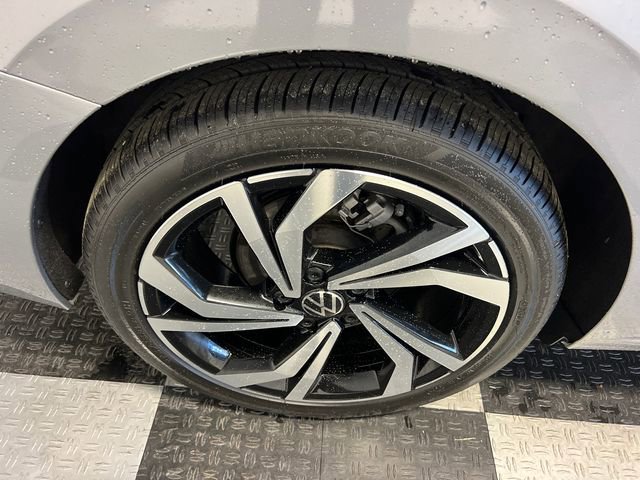 Certified 2025 Volkswagen Jetta SEL image 14