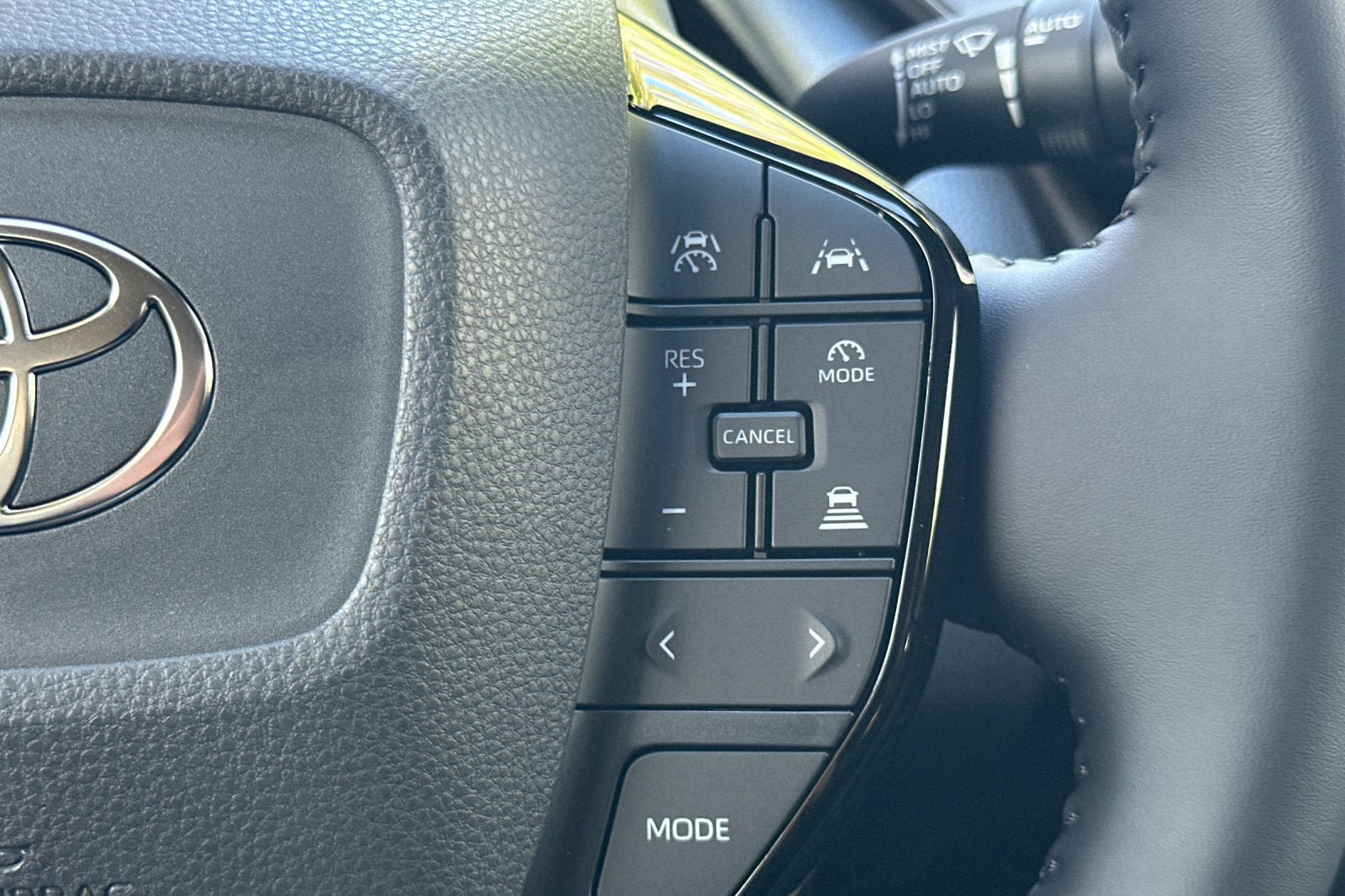 New 2027 Toyota Prius XLE FWD image 25